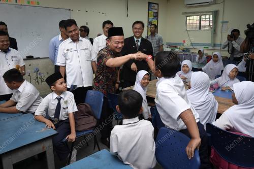 TR02_08072018_MASZLEE_BN201806130772