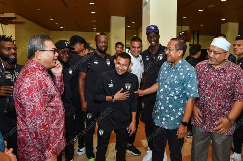 DATUK SERI DR AHMAD SAMSURI MOKHTAR