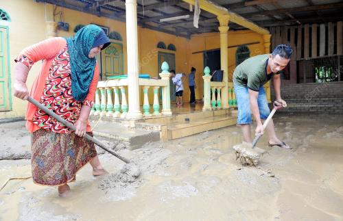 TR02_09012015_BANJIR