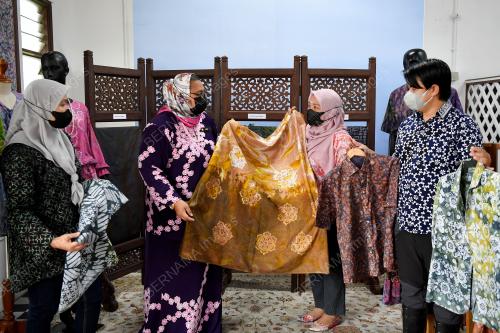 KRAFTANGAN_BATIK