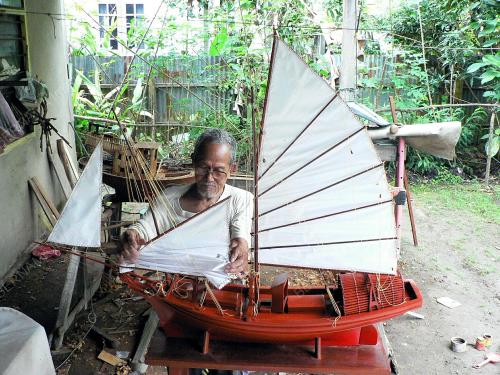 MODEL PERAHU BESAR
