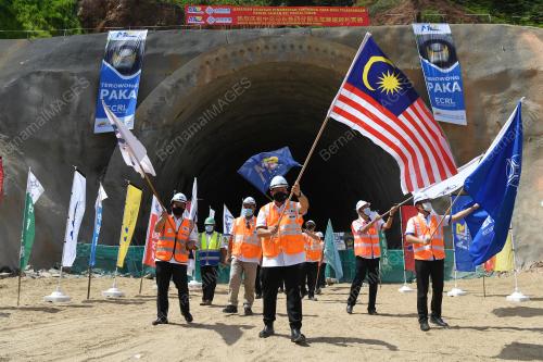 TAN SRI MOHD ZUKI ALI
