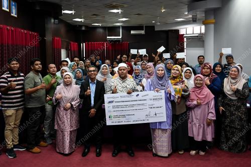 DATUK ARIFFIN DERAMAN