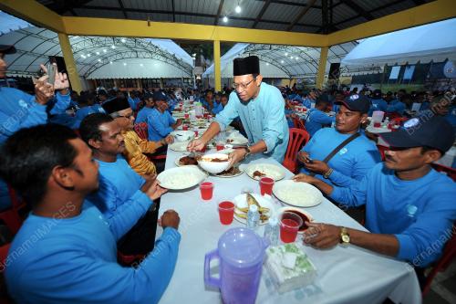 TR02_10062017_SHABERY_NELAYAN_BN201706086380