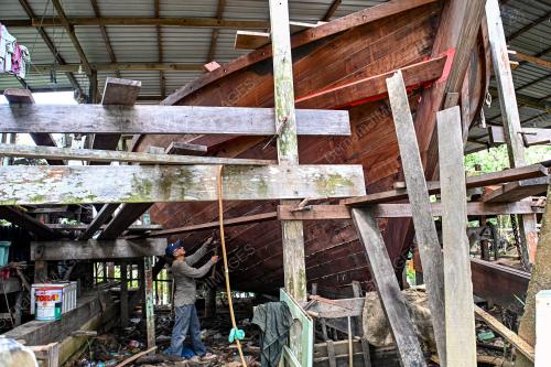PEMBUATAN BOT TRADISIONAL
