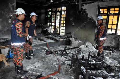 TR02_11012018_RUMAH_TERBAKAR