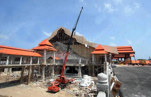 LAPANGAN TERBANG SULTAN MAHMUD