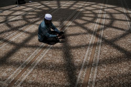 MEMBACA AL-QURAN PADA BULAN RAMADAN