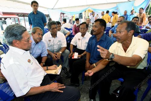 MUSTAPA MOHAMED