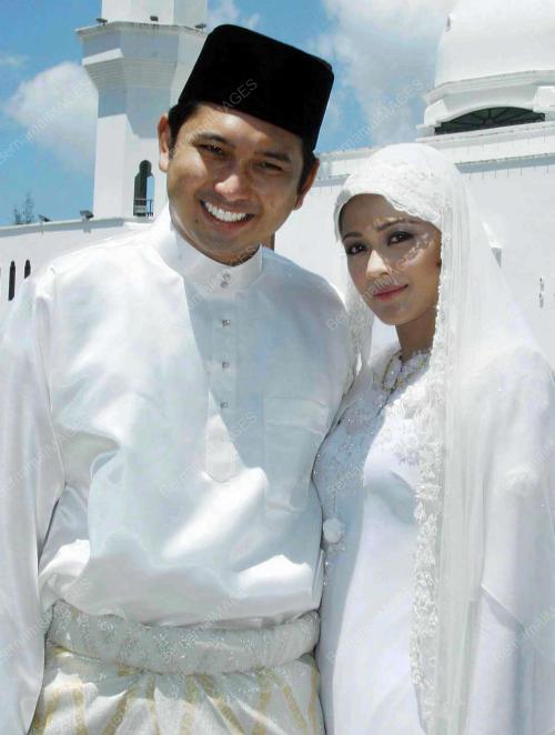 NIK NUR AZURA NIK MAHMOOD