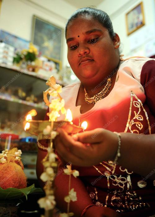 TR02_12112012_HARI_DEEPAVALI