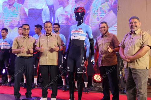 DATUK SERI DR AHMAD SAMSURI MOKHTAR