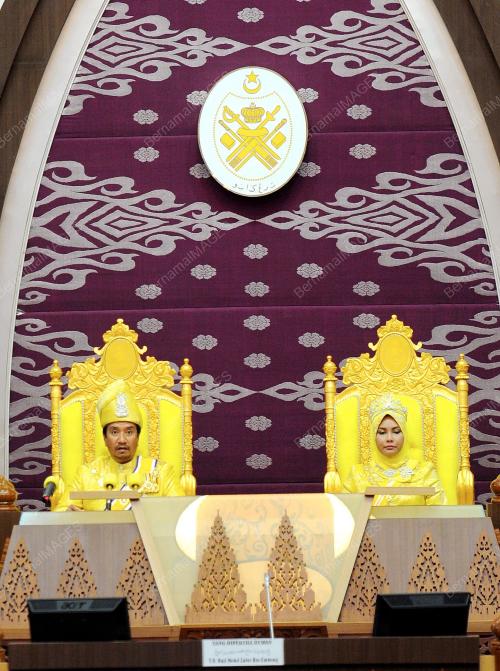 TR02_13042014_SIDANG_DUN