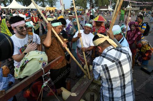 TR02_13092019_KARNIVAL_PANTAI_BN201909120864-08
