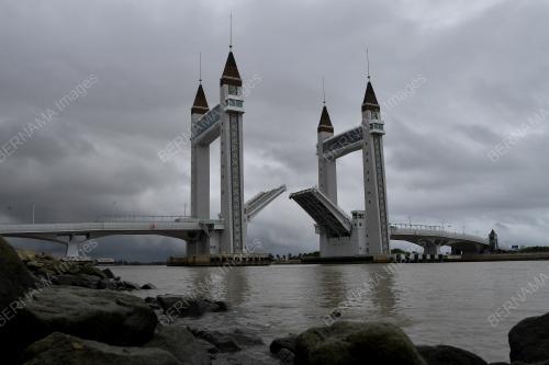 MONSUN TIMUR LAUT