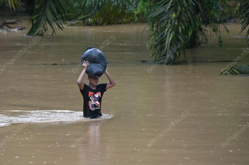 BANJIR KAMPUNG PENGKALAN AJAL