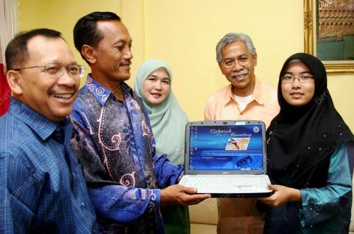 PELAJAR CEMERLANG SPM