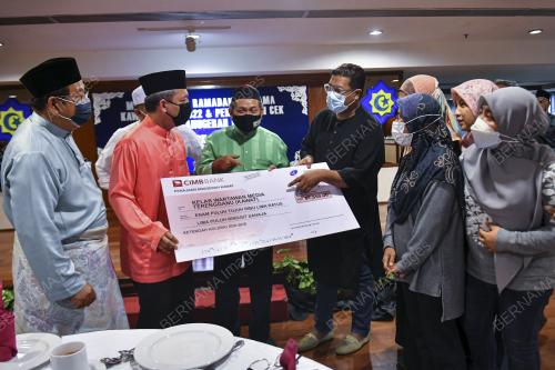 DATUK RAZALI IDRIS