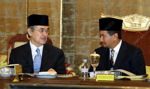 MESYUARAT KE-215 MAJLIS RAJA-RAJA