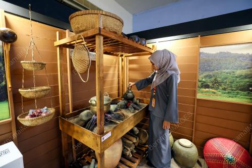 PAMERAN DAPO MOK KITE