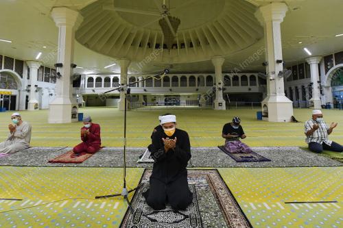 SOLAT HAJAT UNTUK PALESTIN