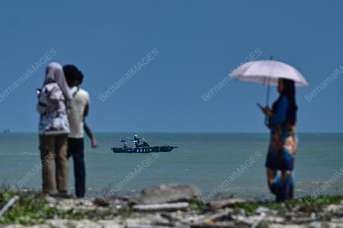 LEMAS DI PANTAI BATU BURUK