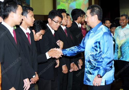 TUANKU MIZAN ZAINAL ABIDIN