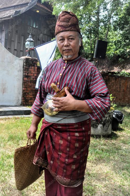 TRADISI_MELAYU