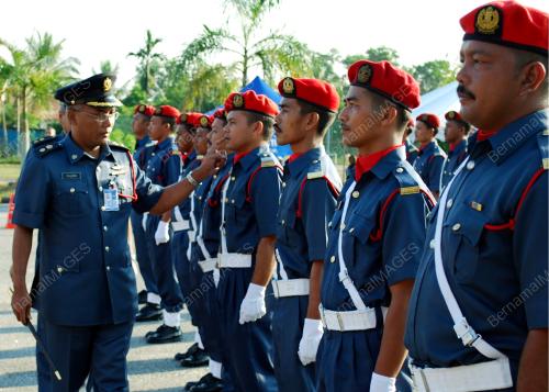 PAUZAN AHMAD