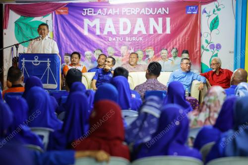 DATUK SERI SALAHUDDIN AYUB