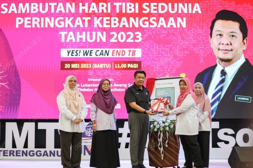 LUKANISMAN AWANG SAUNI
