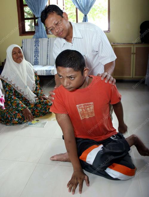 AHMAD SHABERY CHEEK