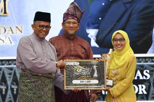 TR02_20112019_MAHASISWA_OKU