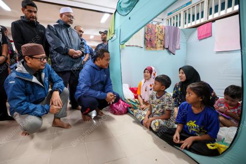 DATUK SERI DR AHMAD SAMSURI MOKHTAR