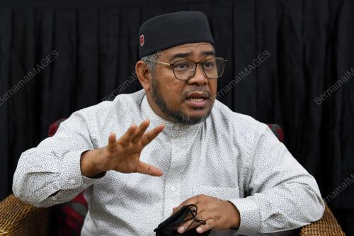 DATUK DR MOHD KHAIRUDDIN AMAN RAZALI