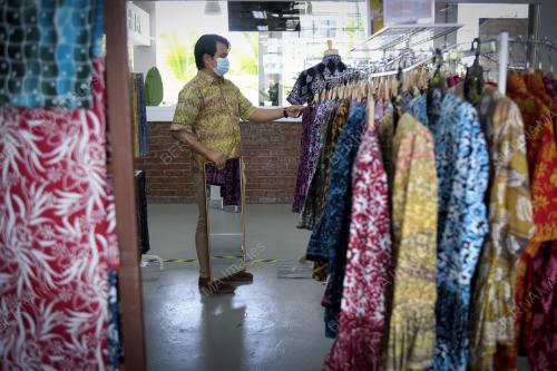 USAHAWAN_BATIK