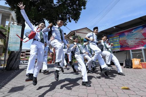 TR02_22112018_CUTI_SEKOLAH
