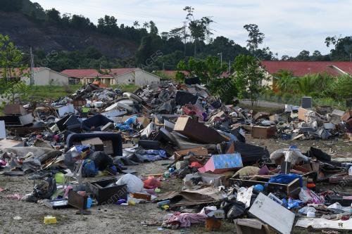 BARANGAN ROSAK AKIBAT BANJIR