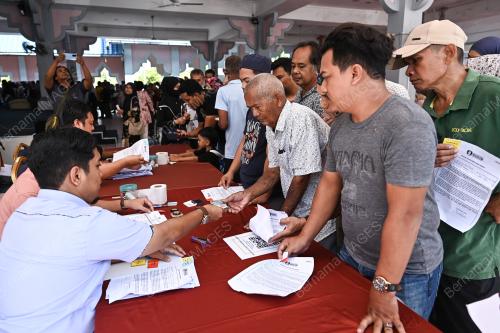 AGIHAN ZAKAT DAN KADAR FITRAH