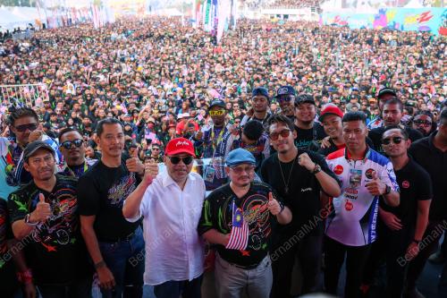 DATUK SERI SHAMSUL ISKANDAR MOHD AKIN