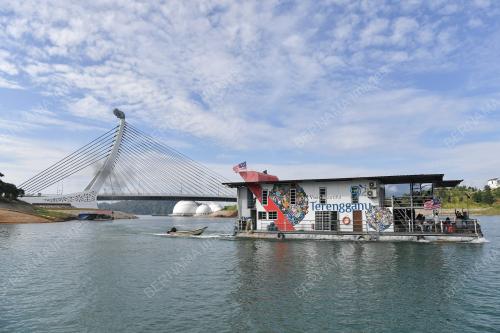 PELANCONGAN TASIK KENYIR