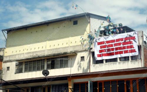BURUNG LAYANG-LAYANG
