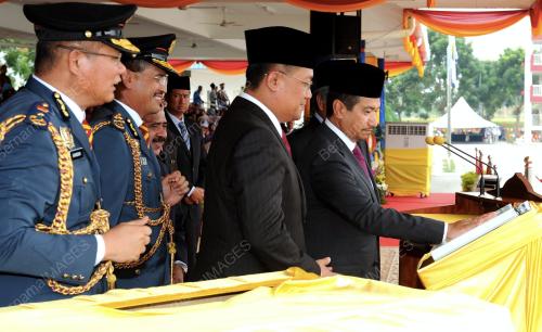 TR02_24092013_RASMI_B0MBA