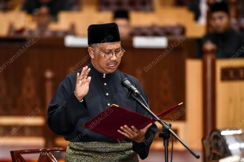 ANGKAT SUMPAH ADUN NEGERI TERENGGANU