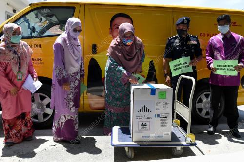 TERENGGANU: VAKSIN COVID-19