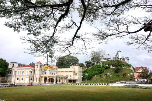 BUKIT PUTERI