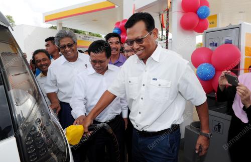 TR02_25032015_SHAFIE_FELCRA