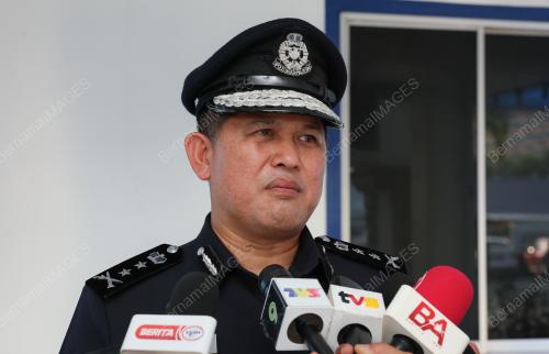 DATUK MAZLI MAZLAN