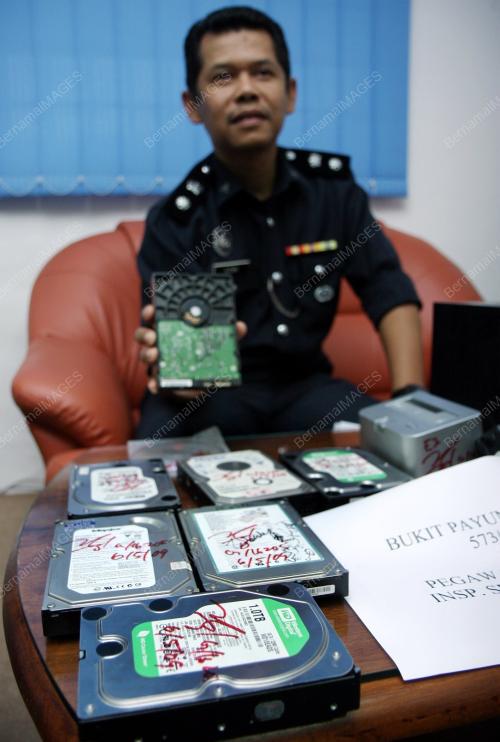 POLIS RAMPAS FILEM LUCAH