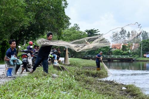 AKTIVITI MENJALA IKAN DARAT